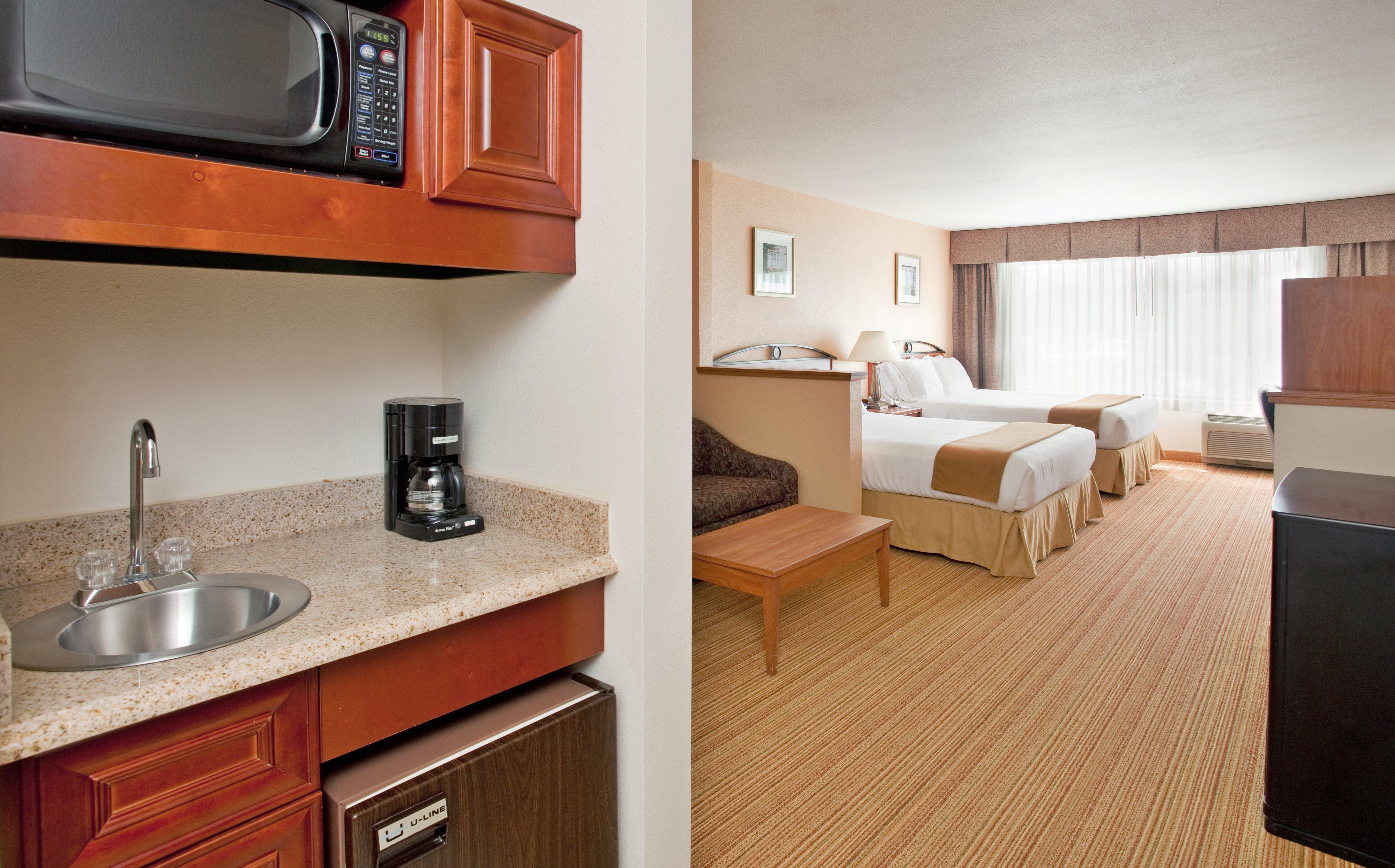 Holiday Inn Express Hotel Germantown - Northwest Milwaukee, An Ihg Hotel Exterior photo