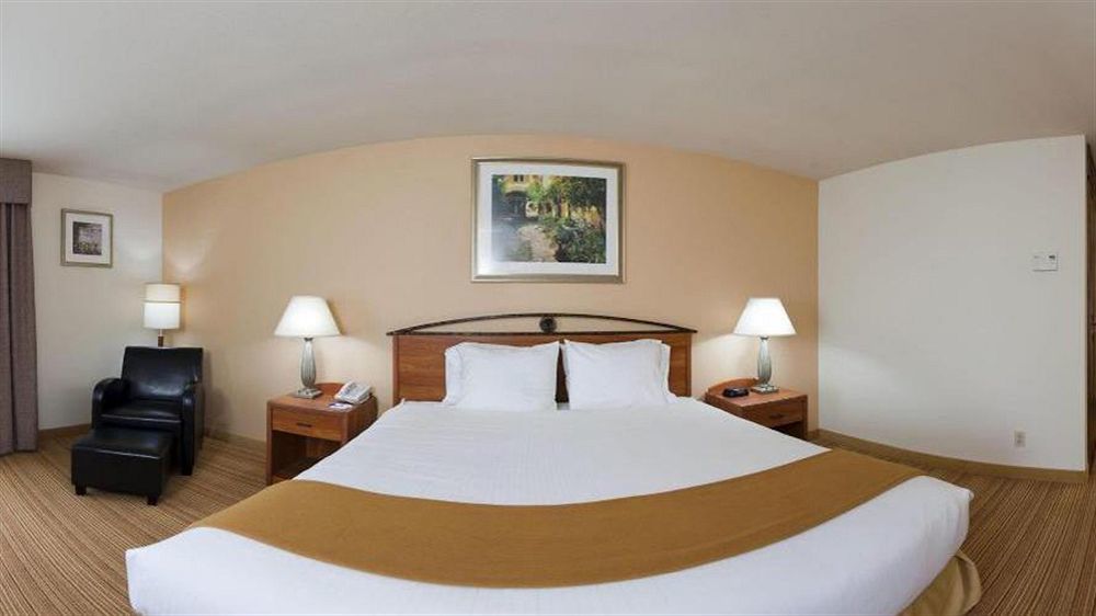 Holiday Inn Express Hotel Germantown - Northwest Milwaukee, An Ihg Hotel Exterior photo